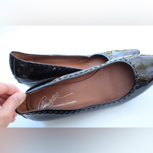 Donald J. Pliner wedges Eddie - Picture 5 of 11